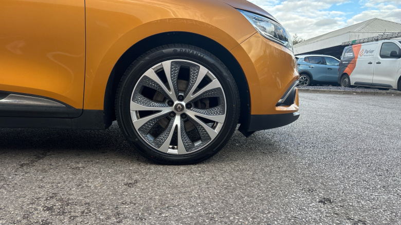 Renault Scenic 1.2 TCE Dynamique Nav 5dr Petrol Estate